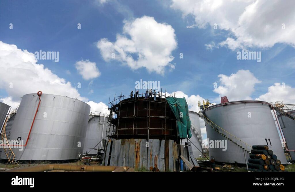 Sri Lanka shuts only oil refinery to manage forex crisis